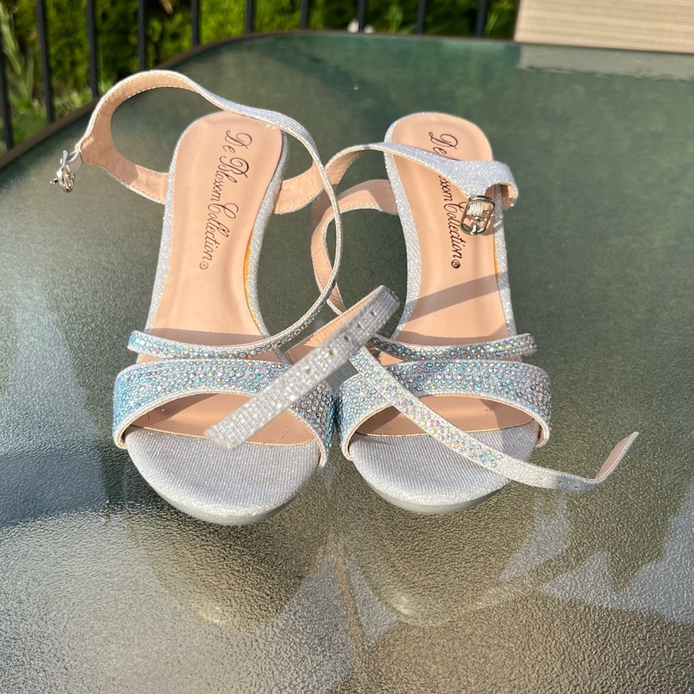 Silver, Sparkle wedding heel. Size 5.5